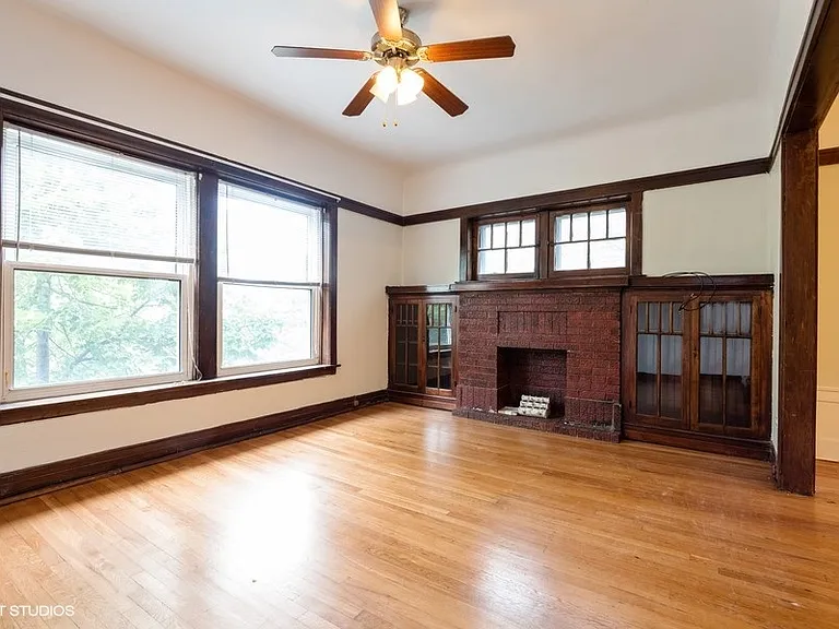 1253 W Byron St #2 — Photo 2