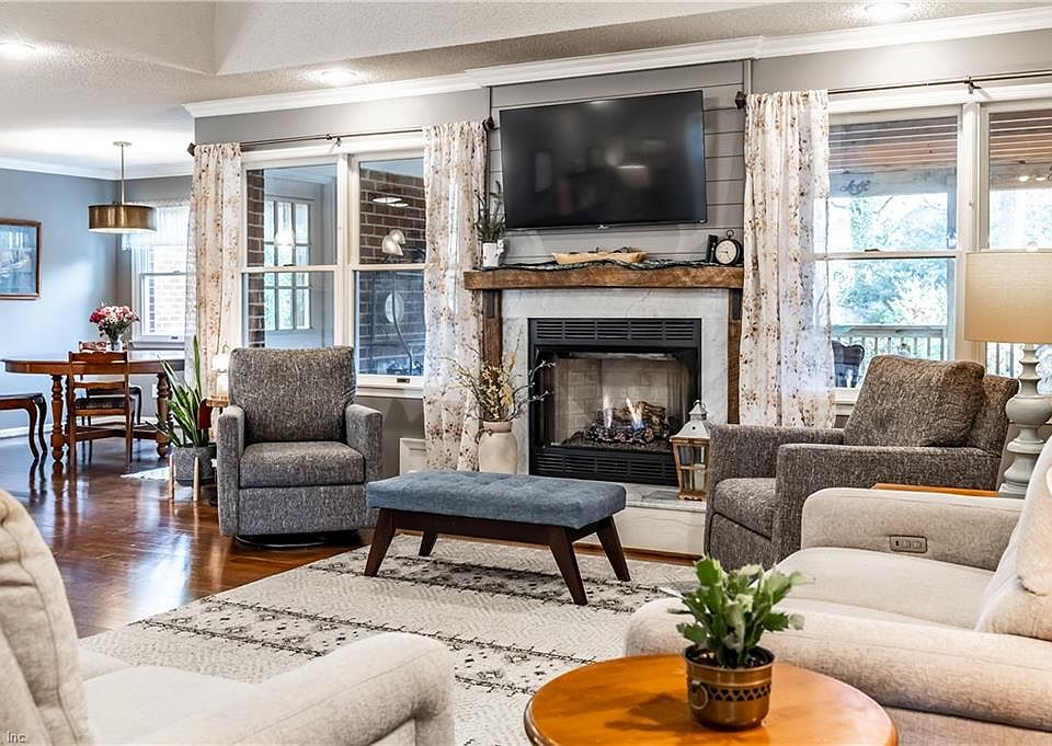 1st image of 772 Woodstock Rd