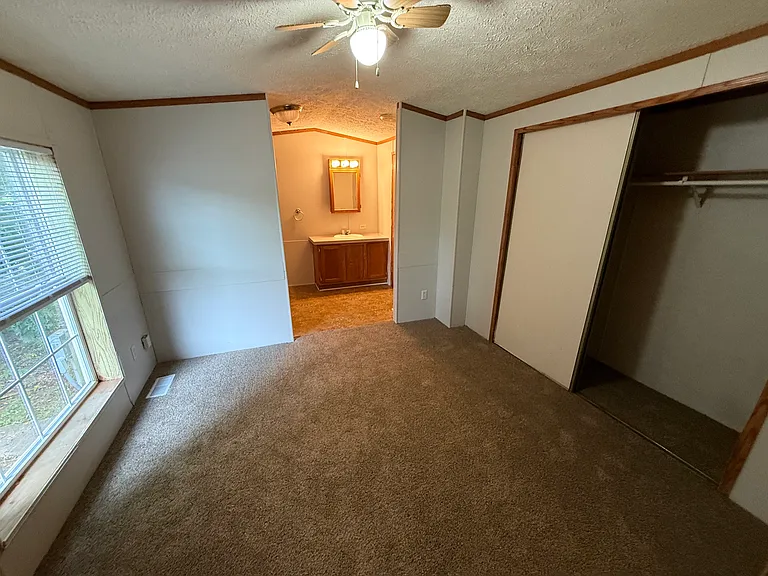 285 Birdsall Dr E — Photo 8