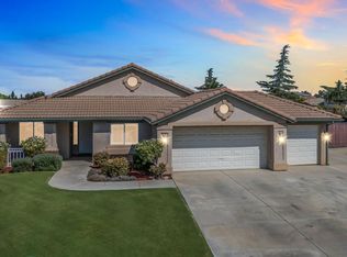 10714 Victoria Falls Ave, Bakersfield, CA 93312