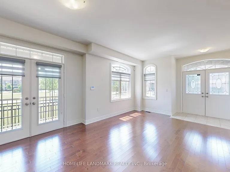 1533 Devine Point — Photo 4