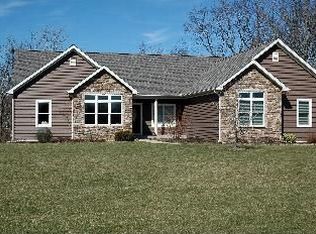 1011 Sara Dr, Winona Lake, IN 46590