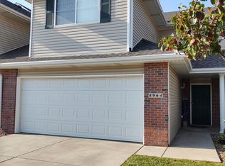 8964 Sicily Ln, Lincoln, NE 68526