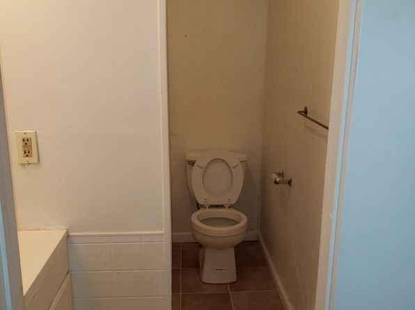 212 E Highland St APT 2