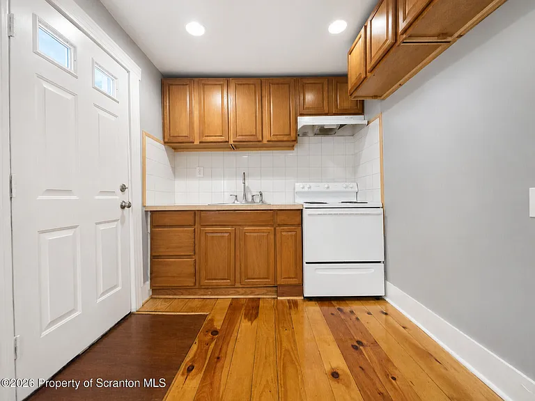 605 Spring St #1 — Photo 3