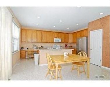 4th image of 262 Pleasant Plains Dr