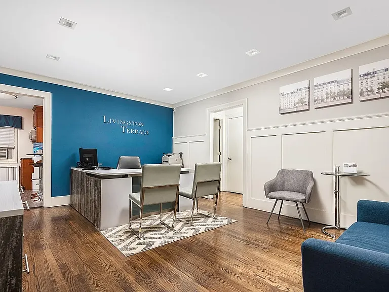 Livingston Terrace — Photo 14