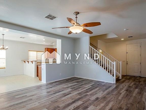 3rd image of 6359 S Sunrise Valley Dr