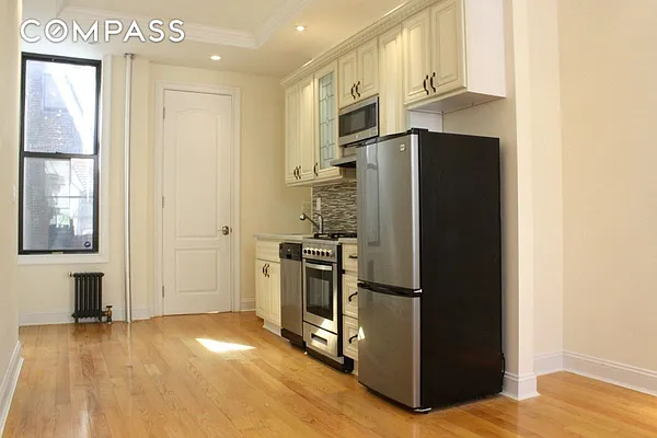 Rented by Compass | media 14