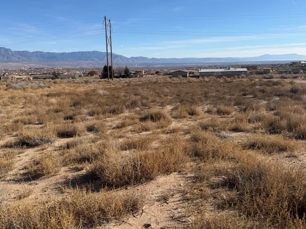 1216 Villa Dr SE, Rio Rancho, NM 87124