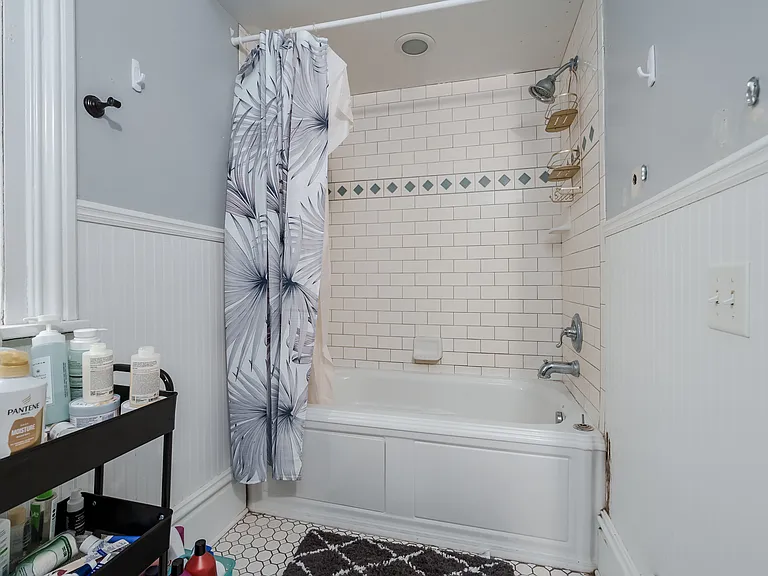 716 W Kalamazoo Ave — Photo 15