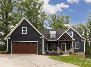 930 Cason St, Belmont, NC 28012