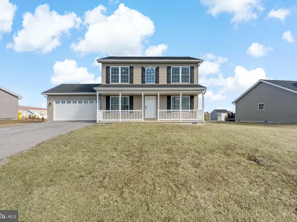 82 Duckwoods Ln, Martinsburg, WV 25403