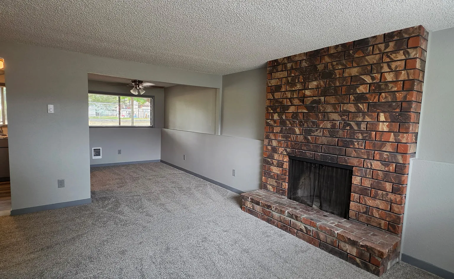 2 bed, 950 sqft, $1,400 — Photo 4
