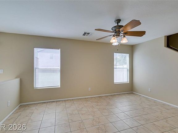 5th image of 1170 Orange Meadow St