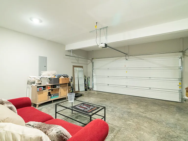 11715 Pepper Ridge Ln — Photo 32