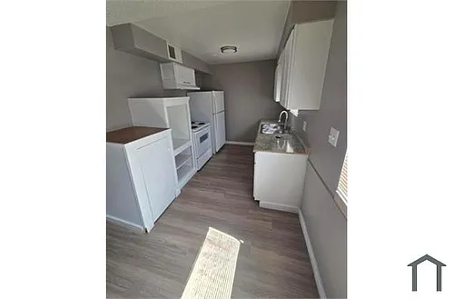 2104 Sunrise Ave #16 Photo 1