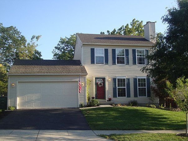 Charming 3 BR, 2.5 BA home in quiet neighborhood