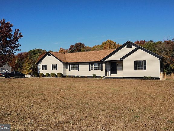 4th image of 1127 Roesville Rd