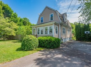 21 Perry St, Fairhaven, MA 02719