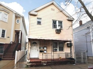 302 N 2nd St FLOOR 2, Harrison, NJ 07029