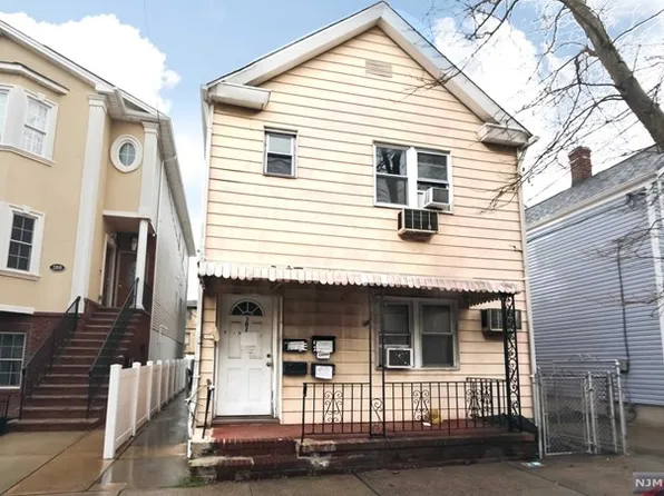 302 N 2nd St Floor 2, Harrison, NJ 07029