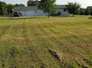 112 S Vine St, Plankinton, SD 57368