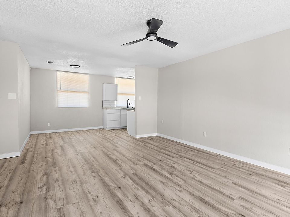 1st image of 2105 Butternut Ln