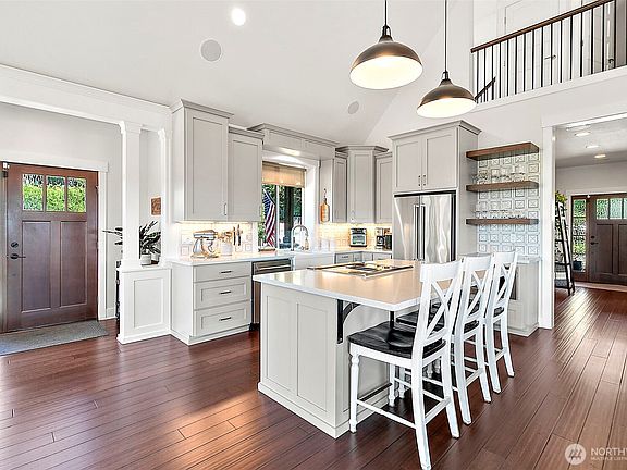4th image of 4717 127th Avenue E