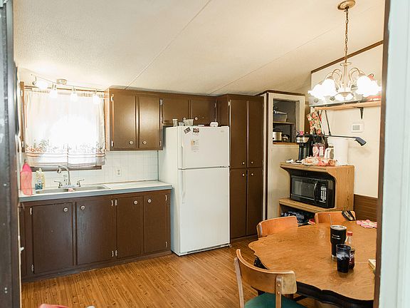 5th image of 275 Garges Blvd