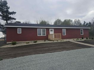 8983 Chestnut Rd, Bourbon, IN 46504