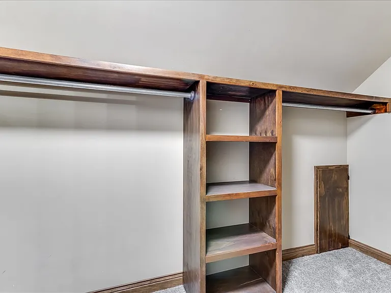 720 N Stratford Ln — Photo 21