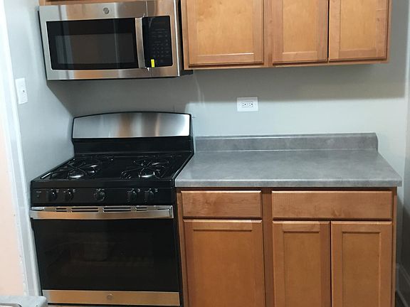 2nd image of 428 S Taylor St #2B