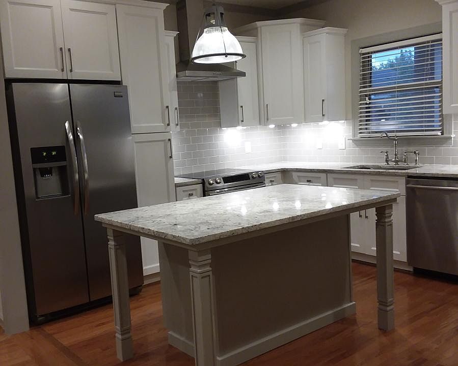 Kitchen with island