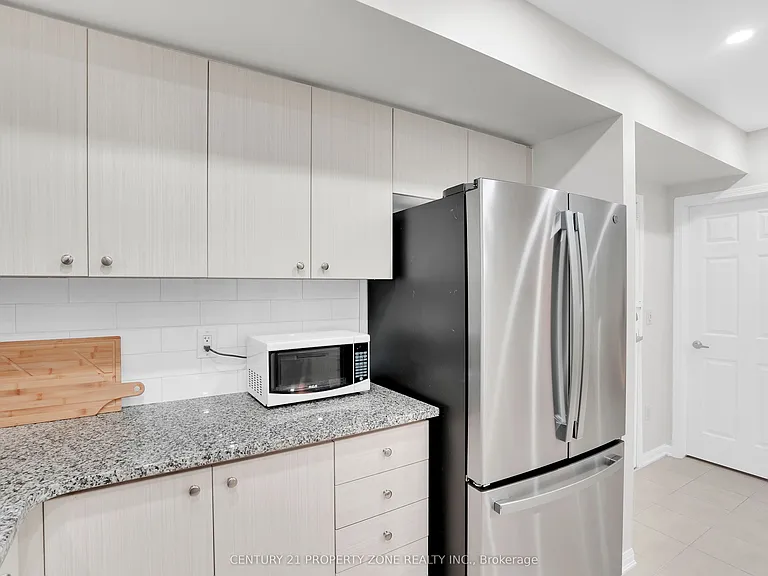 70 Baycliffe Cres #205 — Photo 7