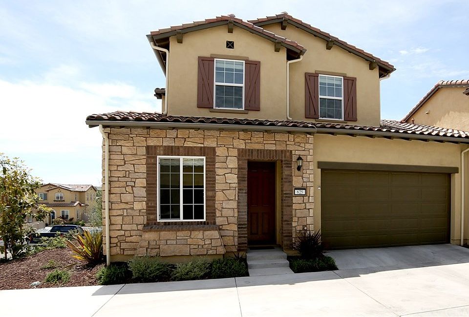 1st image of 625 Agapanthus Way