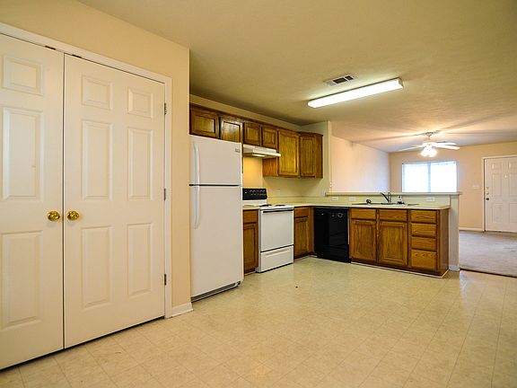 5th image of 1509 Hollowhill Dr