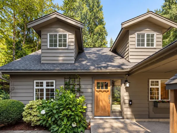 1458 Kilmer Rd, North Vancouver, BC V7K 1R2
