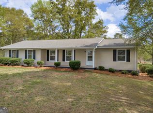 120 Stone Bridge Ter, Lavonia, GA 30553