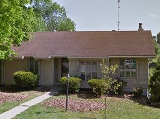 1202 E Sycamore St, Ozark, MO 65721