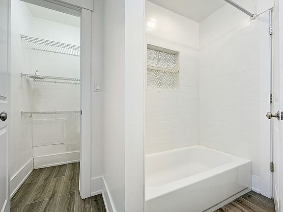 3rd image of 5649 N Central Park Ave