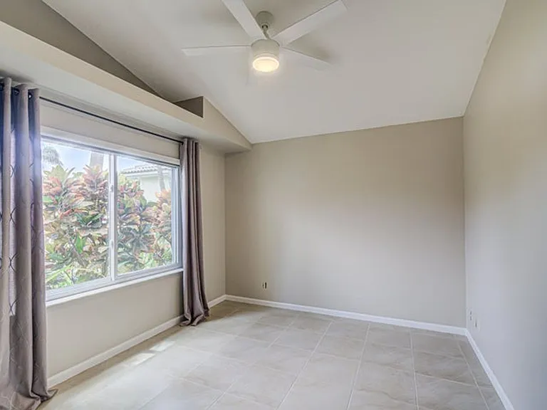 7774 Stirling Bridge Blvd S — Photo 12