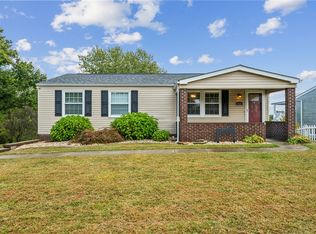 125 Mohawk Dr, Greensburg, PA 15601