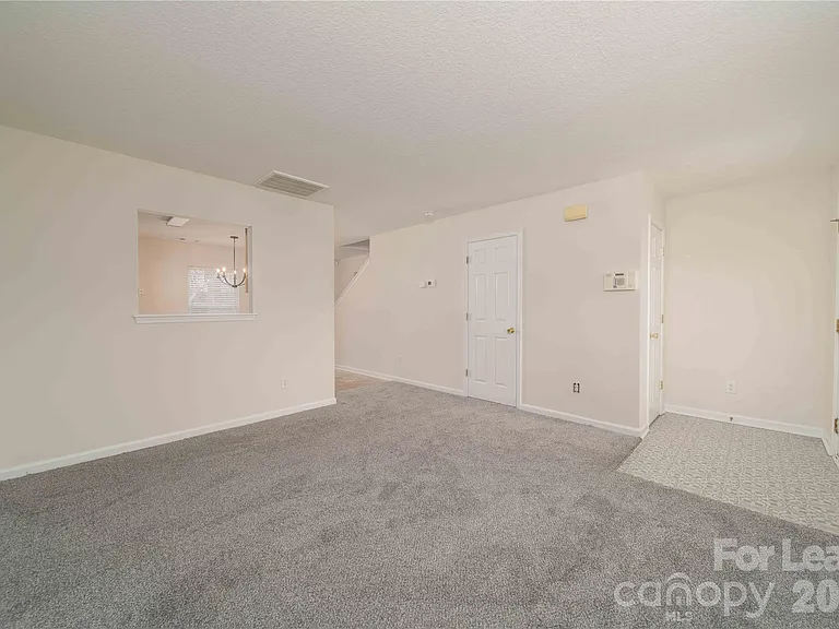 2116 Sebastiani Dr — Photo 2