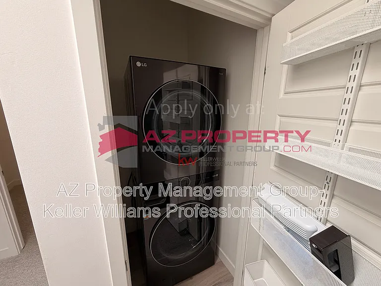 825 N 9th Ave #12 — Photo 23