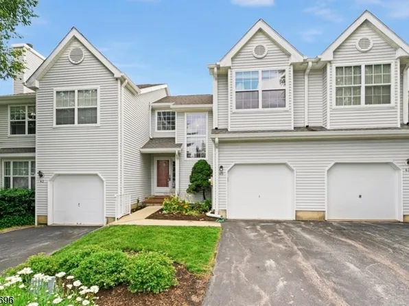 45 Weatherhill Rd, Hamburg Boro, NJ 07419