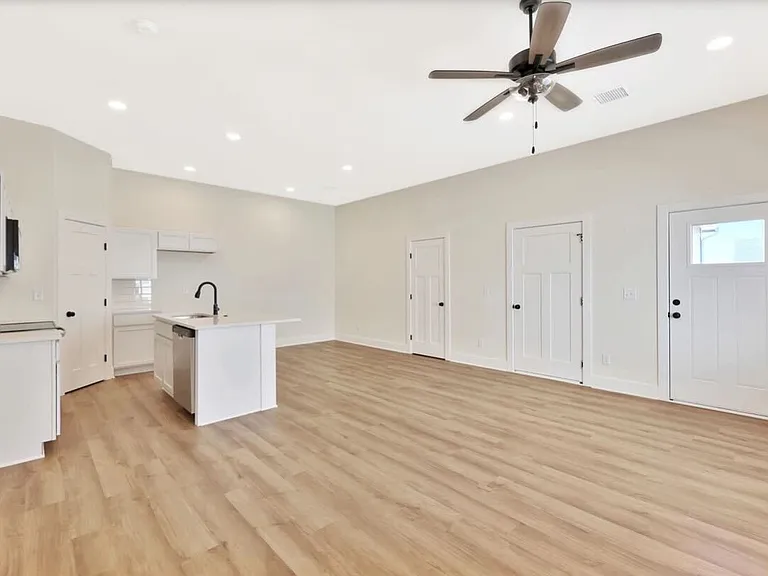 16824 W Kashmir St — Photo 13