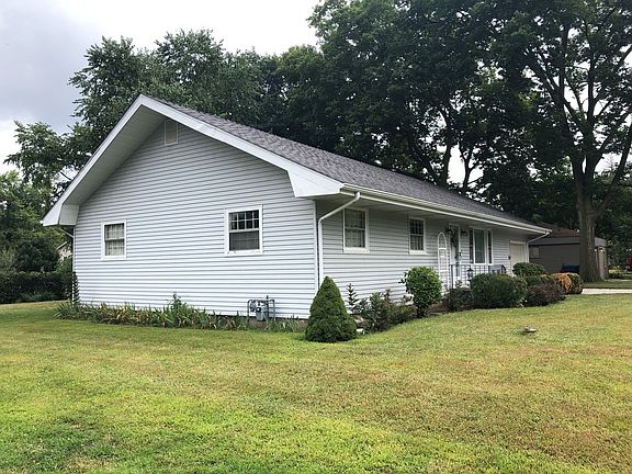 5th image of 1790 E North St