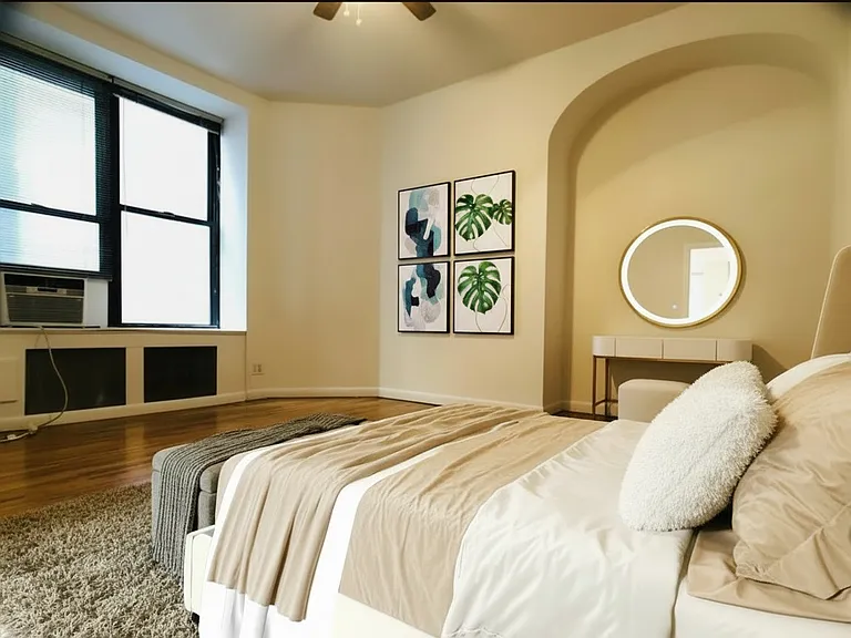 117 W 58th St #8E — Photo 3