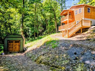 125 Deer Run Way, Dandridge, TN 37725